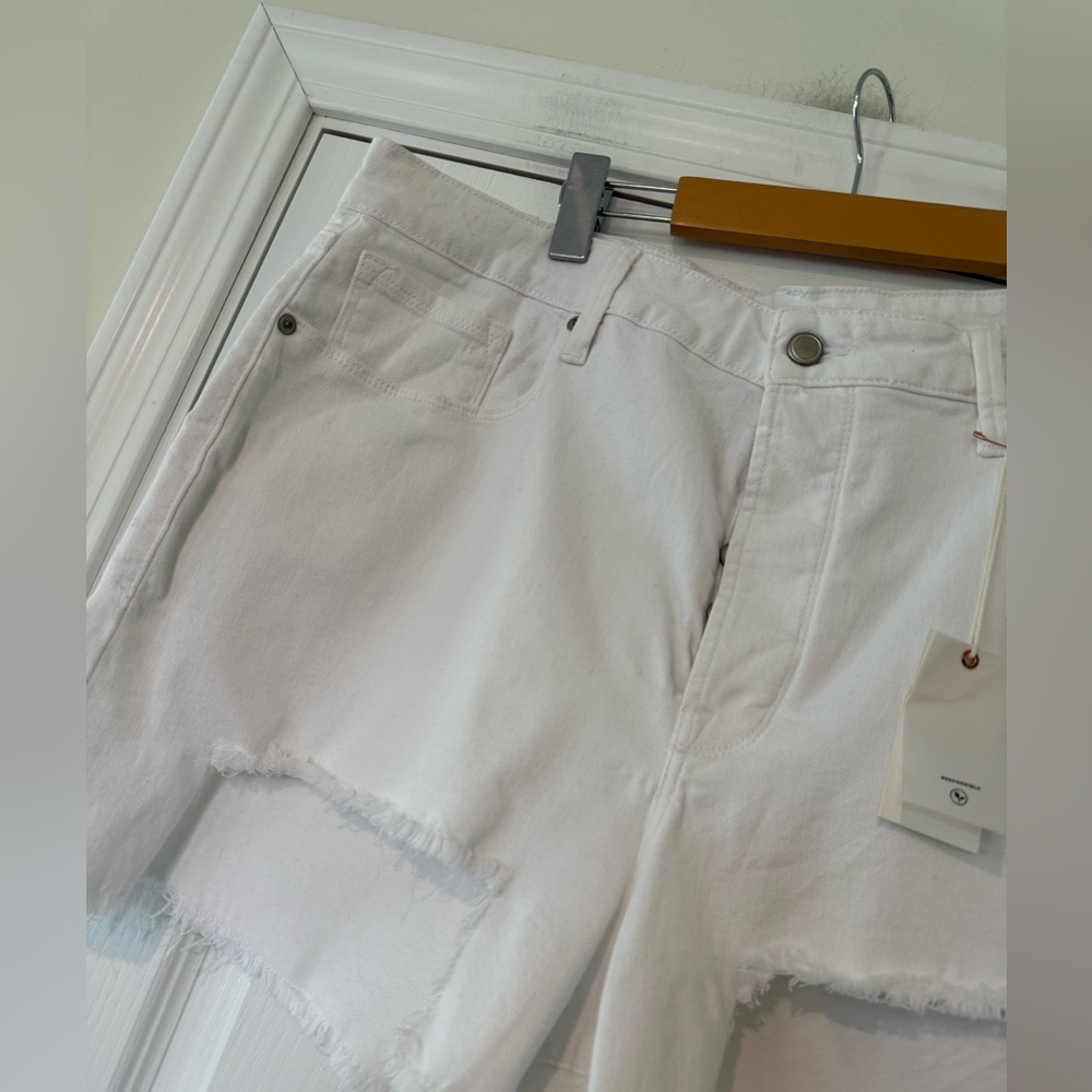 Good American Bombshell Short White - Picture 4 of 13